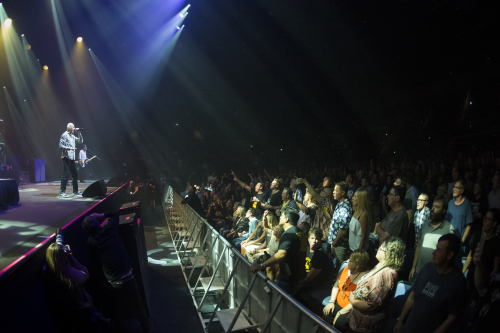 midnight oil win entertainment centre 18