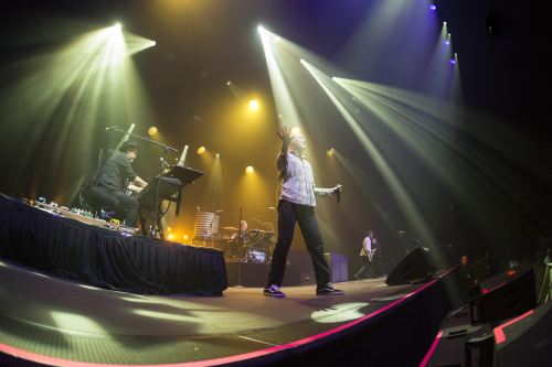 midnight oil win entertainment centre 19