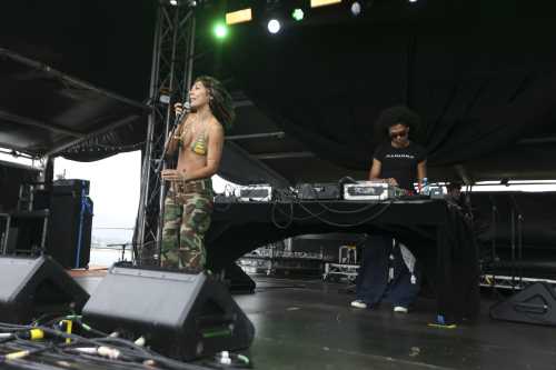 miss kaninna yours and owls 2025 06