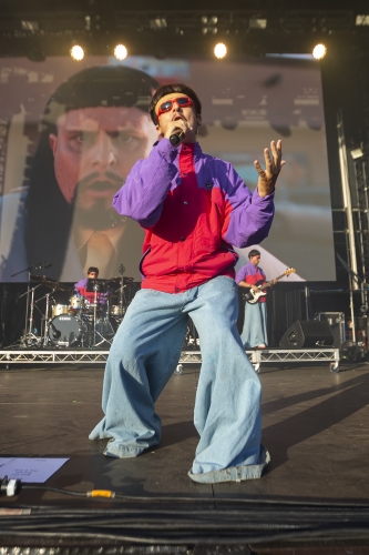 oliver tree yours and owls festival 2023 07