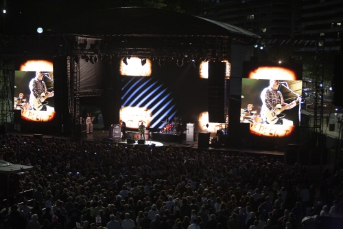 pixies sydney opera house forecourt 25