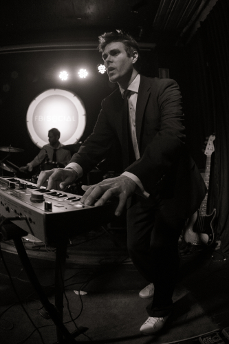 spectacles fbi social 07