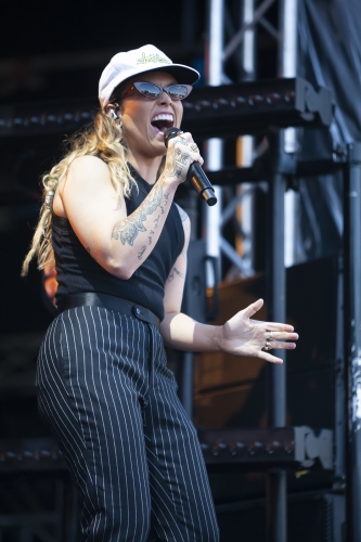 tash sultana lazy mountain festival 02