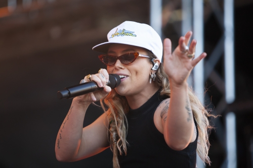 tash sultana lazy mountain festival 03