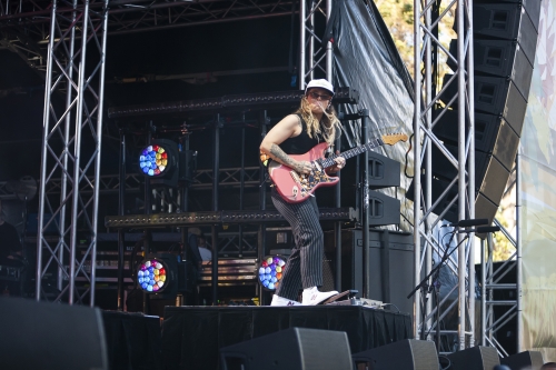 tash sultana lazy mountain festival 05