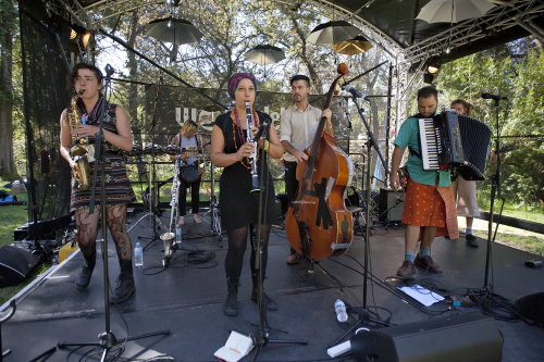 the-barons-of-tang-02