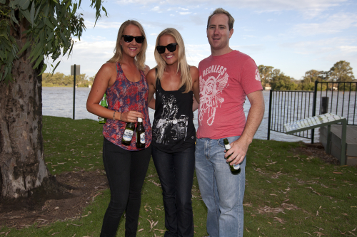 the-sunny-cowgirls-01