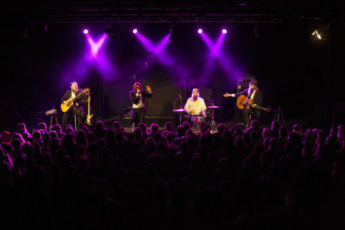 the beards the metro 07