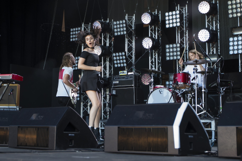 the preatures beat the drum 06