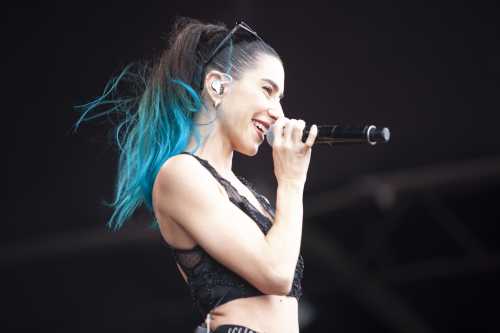 the veronicas yours and owls 2025 03