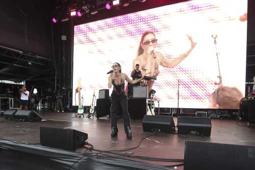 the veronicas yours and owls 2025 09