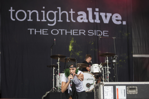 tonight alive sydney soundwave 15 10