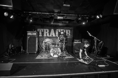 tracer barfly 03