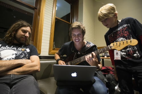 tracer ettamogah hotel 29