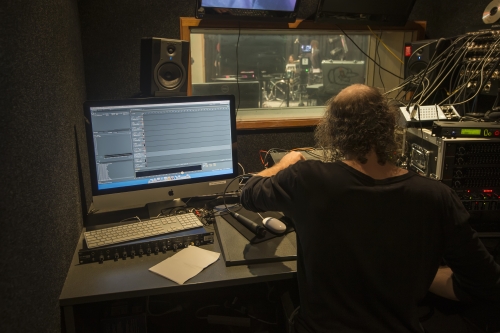 tracer live on the music room 06