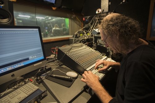 tracer live on the music room 08