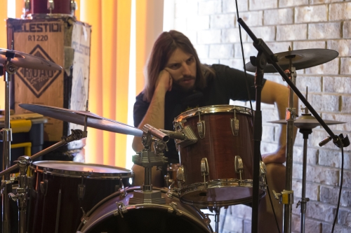 tracer tracking new album at mikes 01