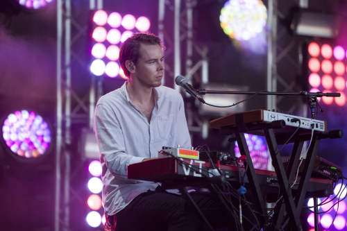 vance joy beat the drum 09