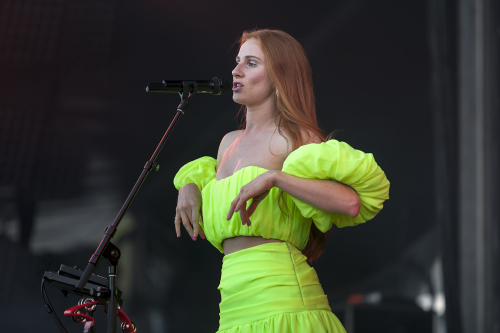 vera blue yours  owls festival 01