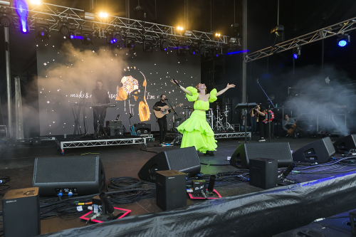 vera blue yours  owls festival 08