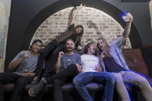 waxhead the world bar 04