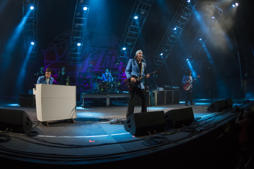 you am i a day on the green 14