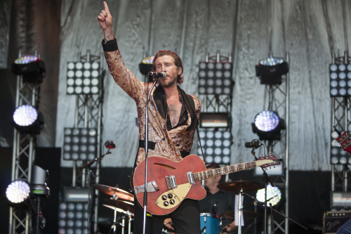 you am i beat the drum 03